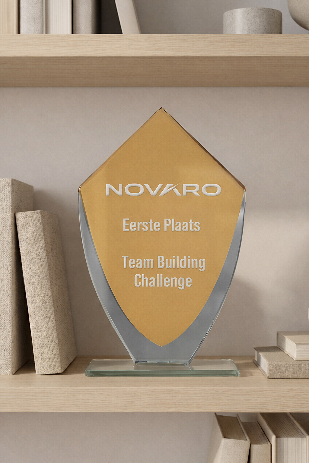 Glazen trofee met goud en Transparant