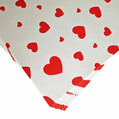 Cupcakedozen.nl Large size greaseproof paper - red hearts - 24 x 24 cm  (100 pieces)