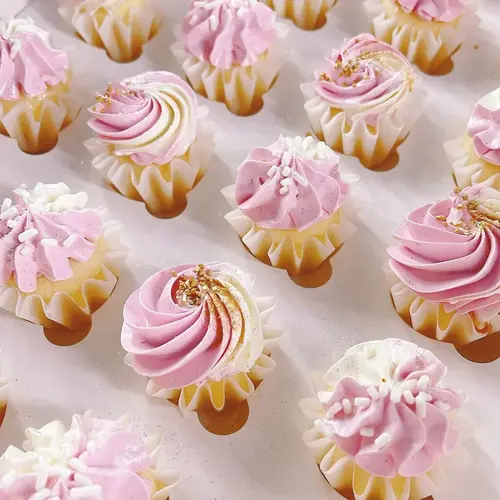 Moreish Cakes Ripple MINI Cupcake Liners - White (96 pieces)