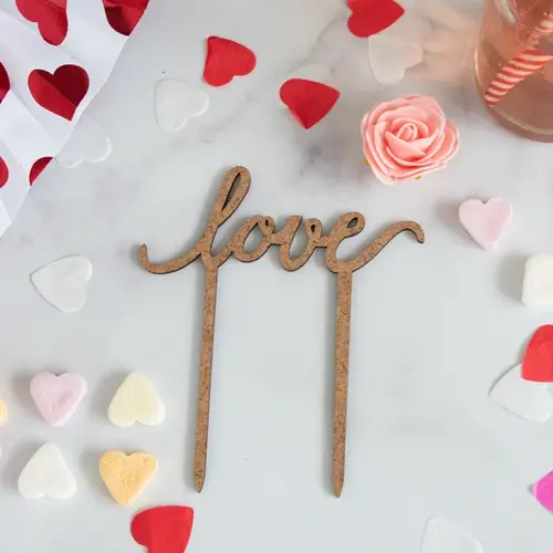 Cupcakedozen.nl Cake toppers MDF - Love (5 pieces)