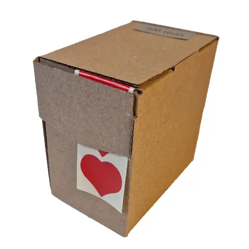 Cupcakedozen.nl Label - Heart red (500 piece sticker roll)