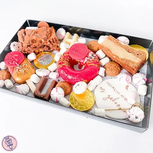 Cupcakedozen.nl Zwarte (brievenbus)doos voor koekjes - 250 x 155 x 26 mm (per 25 stuks)