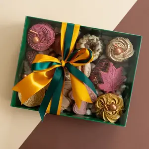 Cupcakedozen.nl Green sweet box with clear lid (50 pcs.)