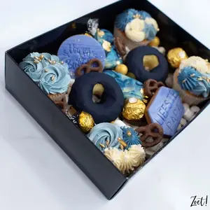 Cupcakedozen.nl Black sweet box with clear lid