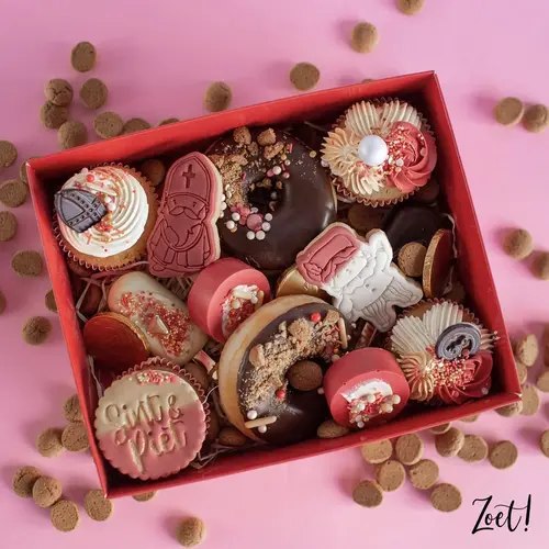 Cupcakedozen.nl Rote Sweet Box mit transparentem Deckel - 25 x 20 x 7 cm (25 Stück)