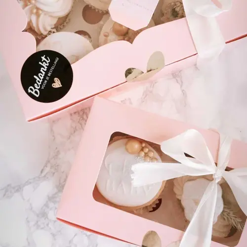 Create a romantic atmosphere with our packaging in pastel shades!