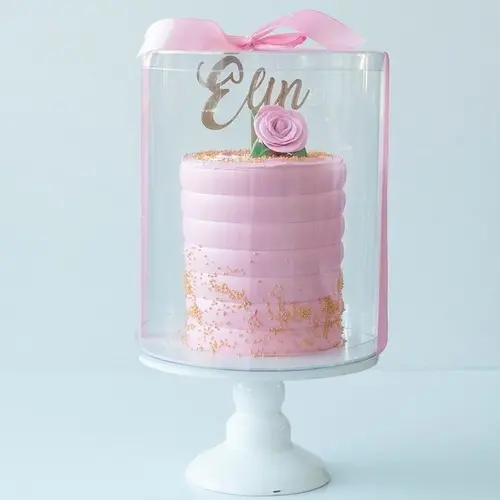 Make your cake the centerpiece with this clear cake box!