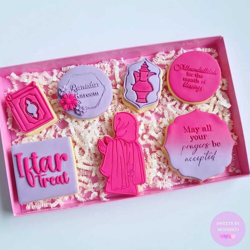 Cupcakedozen.nl Pink (letterbox) box for cookies (10 pcs)