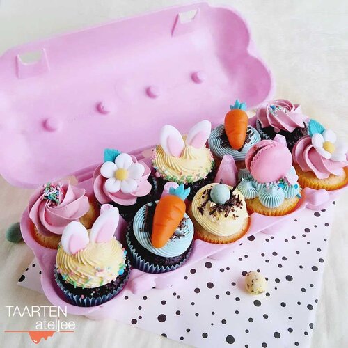 Cupcakedozen.nl Pink egg carton for 10 sweets (10 pieces)