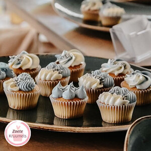 White mini baking cups