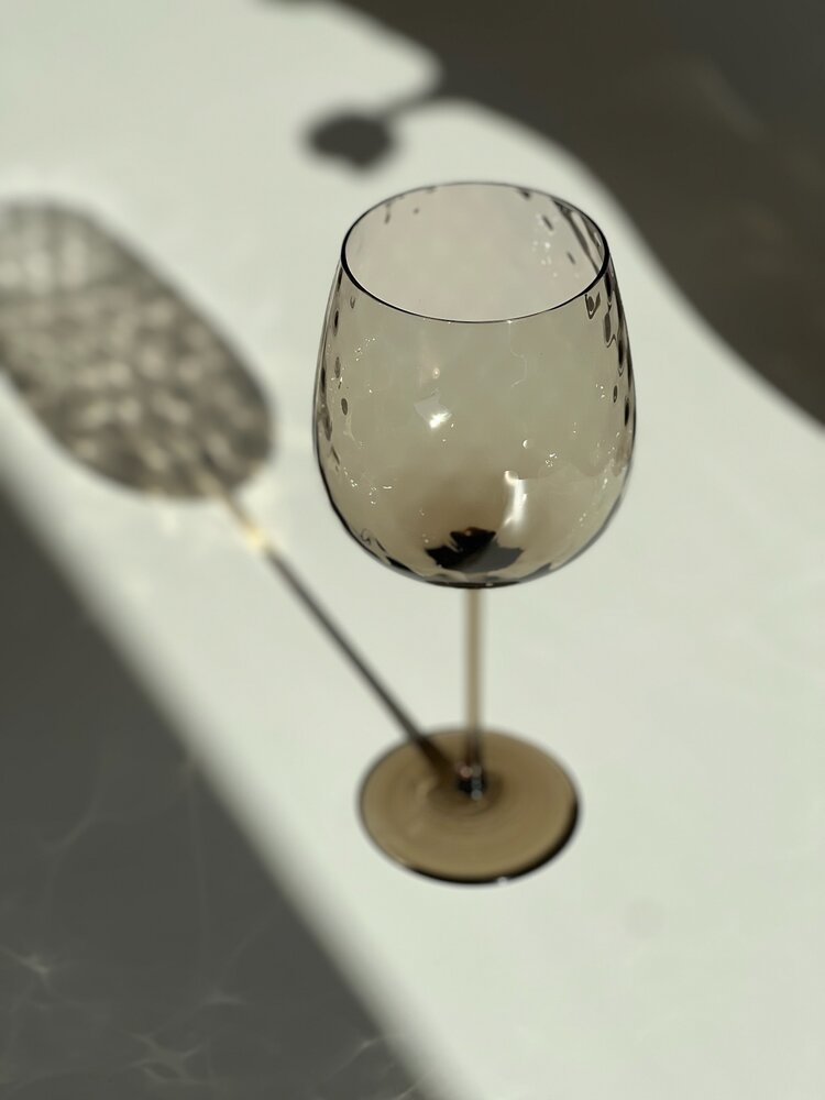 Skloglass Zinnia handgemaakte wijnglazen - smoke