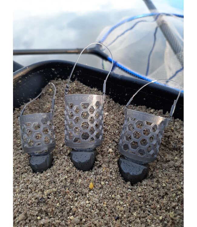 Preston Hexmesh Plastic Bullet Feeder