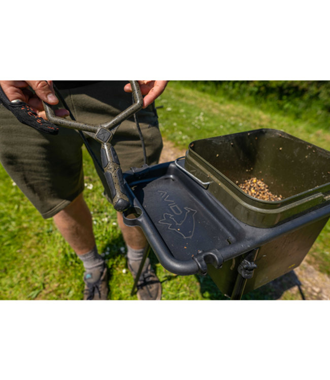 Avid Carp Station d'Appâts