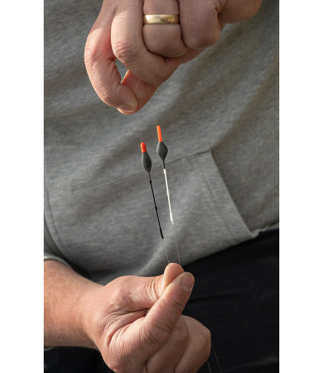 Matrix Shallow Dibber Pole Float – Flotteur Dibber Ovale avec Corps F110 Rohacell, Quille Carbone Courte 0.6mm et Œillet Renforcé