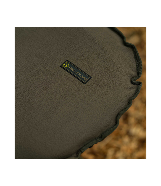 Avid Carp Revolve X Bed XLarge – Ruime Karper Bedchair met Flat Frame, Foam Matras, 8 Rocksteady Poten en Compact Vouwsysteem