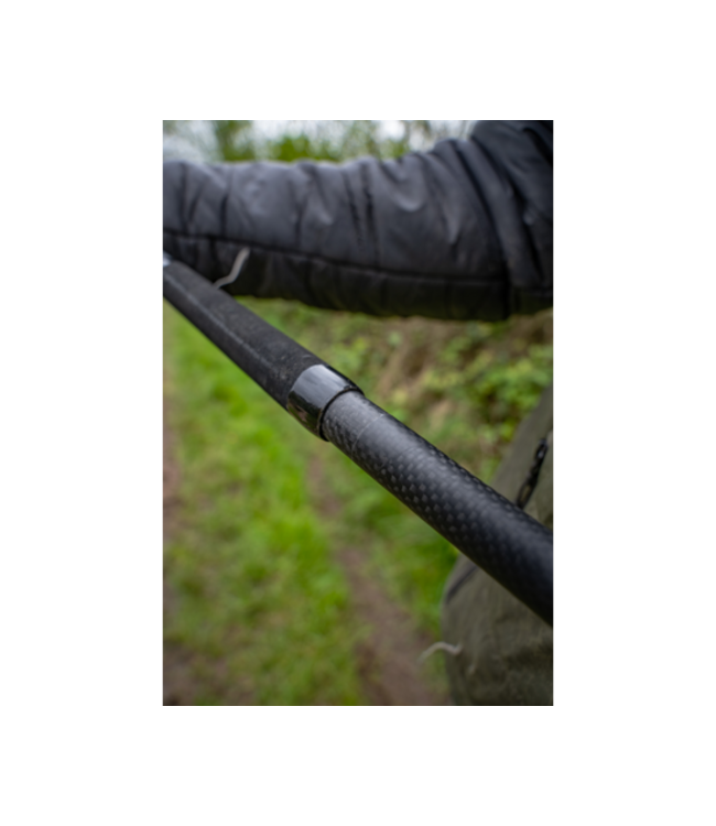 Korum Allrounder Multi Handle 3m – 2-delige Specimen Schepnetsteel met Schroefdraad op Beide Secties, 3K Weave Finish en Shrink Wrap Grip