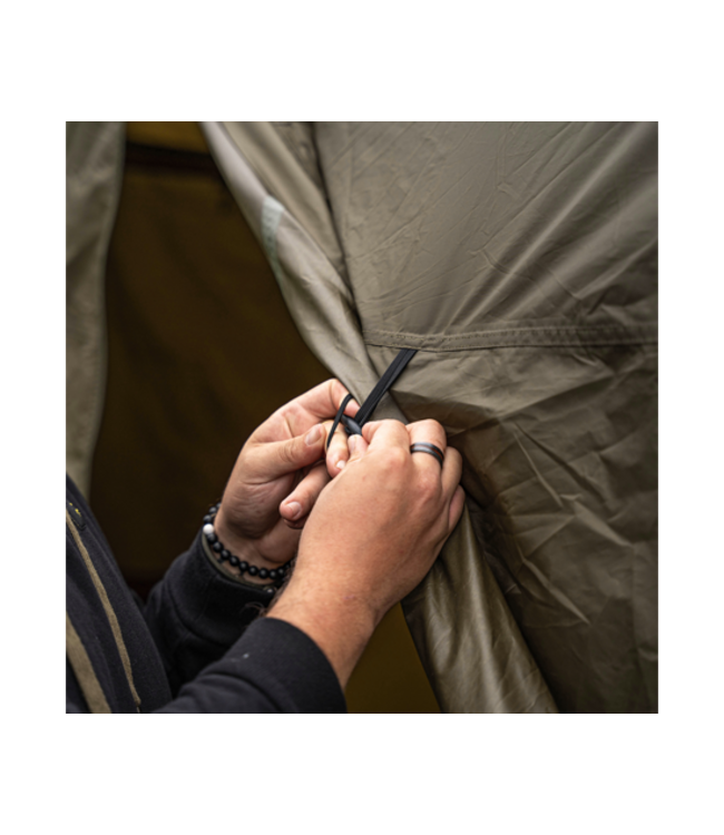 Avid Carp Revolve Screen House