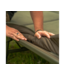 Avid Carp Benchmark Ultra X Bed – Bedchair Carpe Premium X-Size avec Matelas Memory Foam, Soutien TLS et 8 Pieds LevelTech