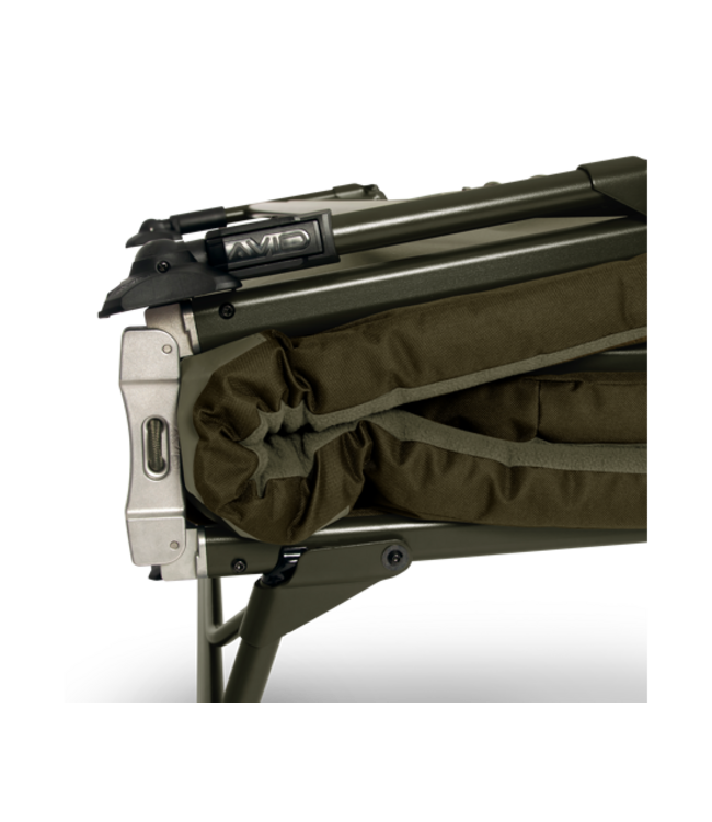 Avid Carp Benchmark Ultra X Bed – Bedchair Carpe Premium X-Size avec Matelas Memory Foam, Soutien TLS et 8 Pieds LevelTech