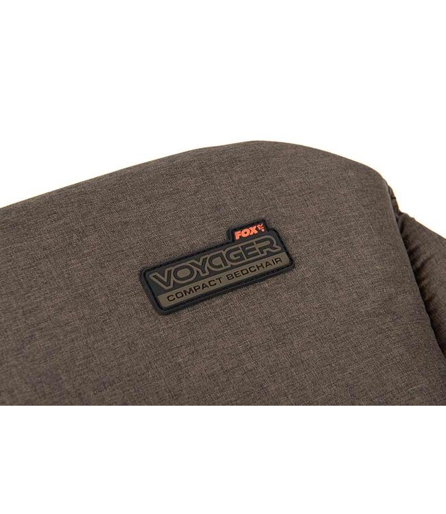 Fox Voyager Bed – Karpfenliege mit Fleece-Matratze, Lendenstütze, 6 verstellbaren Beinen und kompaktem Klappsystem