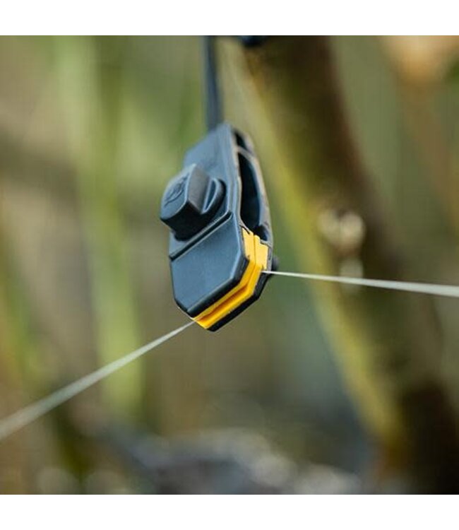 Pole Position Bank Line Clip