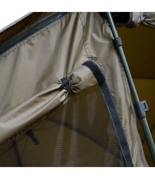 NGT XPR Shelter 60 pouces Brolly Avec Façade Tapis De Sol Et Piquets Anti Tempête