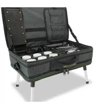 NGT Carp Bivvy Table System – Bivvy-Tisch + Rig Wallet + Glug Pots + Lead Bag im Carryall (51x32x19 cm)