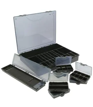 NGT 7+1 Tackle Box – Tacklebox met 6 bit boxes + stiff rig board (20 pins)