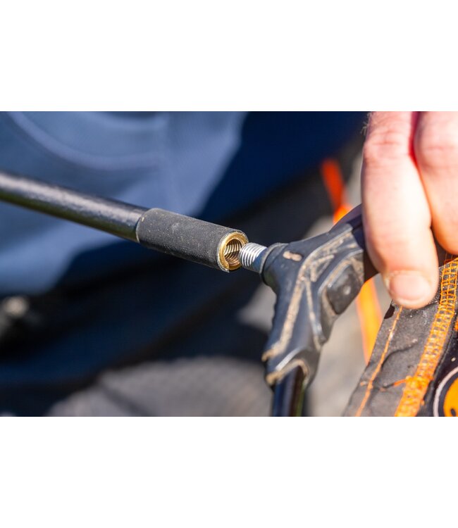 Guru N-Gauge Pro F1 270 Net Handle – Schepnetsteel 2.70m (2-delig)