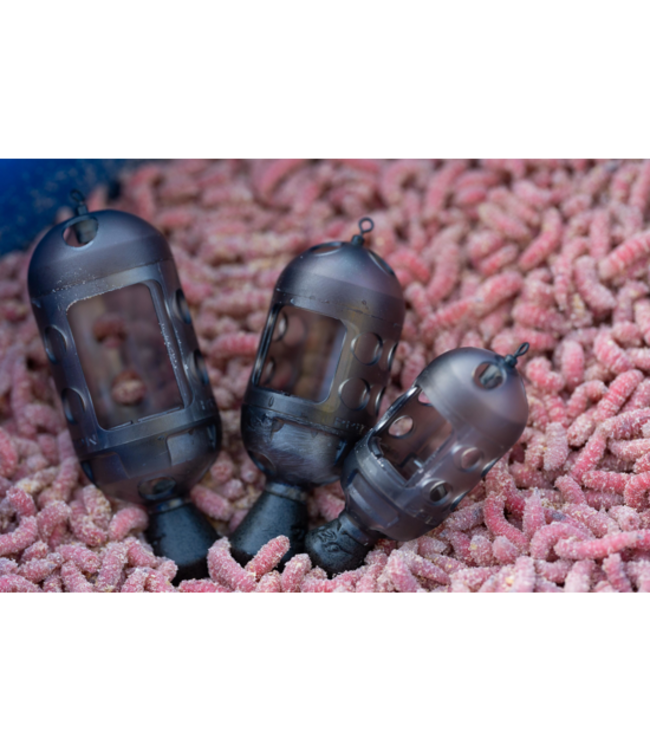 Preston Carp Maggot Feeder (1pc) – Window Feeder mit Frontgewicht