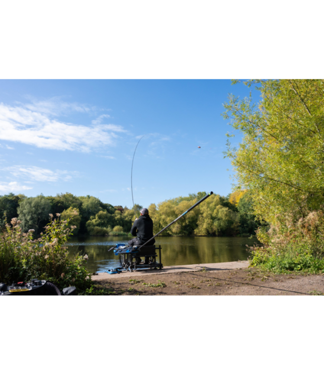 Preston Carp Maggot Feeder (1pc) - Window feeder met voorgewicht