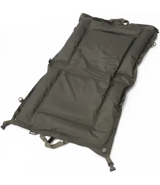 NGT Advanced Beanie Mat – tapis de réception bien rembourré avec points de piquetage (104 x 64 cm)