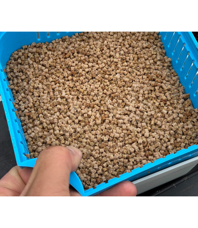 Cresta Bait Tube 1600ml couvercle fermé + système d’égouttage