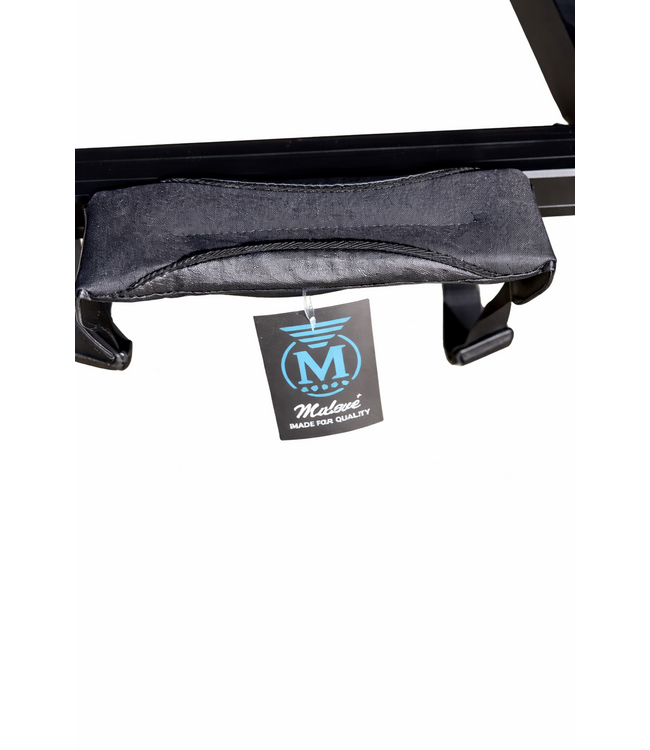 Malevé D30 model met 2 telescopische poten. Premium feederstoel met verstelbare rug, zachte ergonomische matras en grote moddervoeten voor topcomfort.