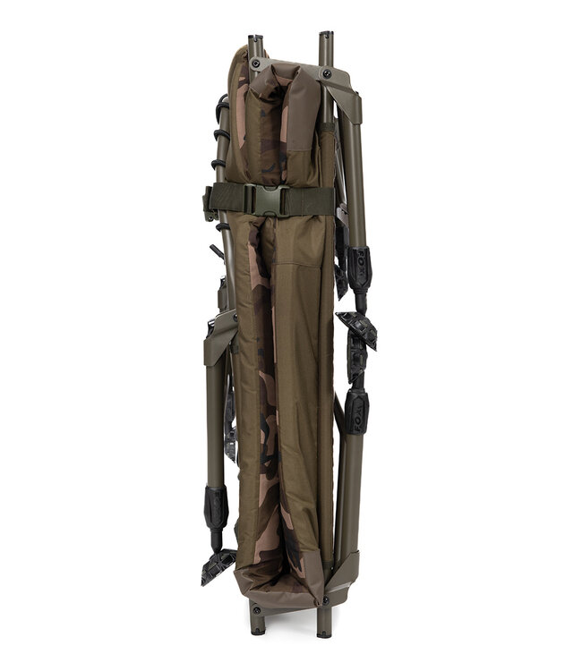 Fox Camolite Bed Compact, Standard oder XL – Bedchair mit Fleece Matratze, Extra Kopfkissen und 6 Verstellbaren Beinen