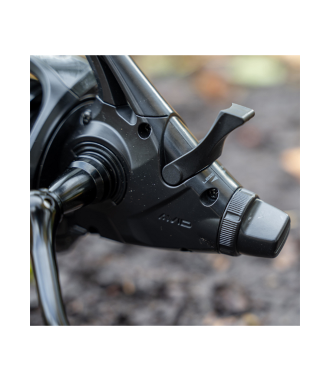 Avid Carp Revolve FS Reel 8000FS oder 12000FS – Freilaufrolle mit Slow Oscillation, Schneller Frontbremse, Heckfreilauf und 5+1 Edelstahlkugellagern