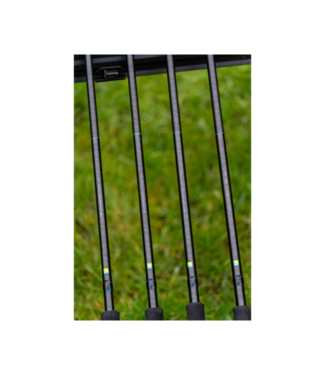Preston Monster XTR Pro 3 brins 3.60m 175g, 3.80m 175g, 4.00m 200g ou 4.20m 225g – Canne Distance Haut de Gamme avec Blank X-Wrap Carbon, Porte-Moulinet Fuji et Anneaux Américains