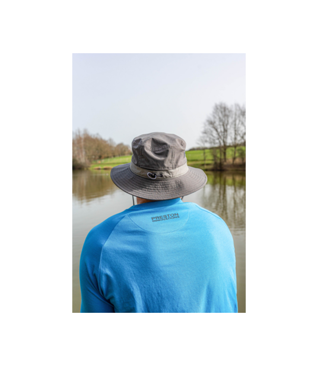 Preston Boonie Grey of White – Lichte Visserijhoed met Geventileerde Panelen, Brede Rand en Verstelbaar Afneembaar Koord