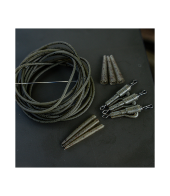 Avid Carp Outline Lead Clip Tubing Kit – All-in-One Lead Clip Tubing Kit mit Sinking Rig Tube, QC Clips, Tail Rubbers und Anti-Tangle Sleeves für 3 Ruten