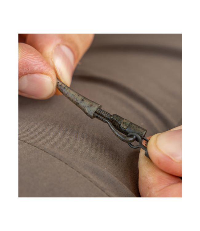 Avid Carp Outline FleckTone Pinned Lead Clips 10pcs – Robuuste Lead Clips met Locking Pins voor Veilige Loodvrijgave, Zware Loden en Running Style Montages