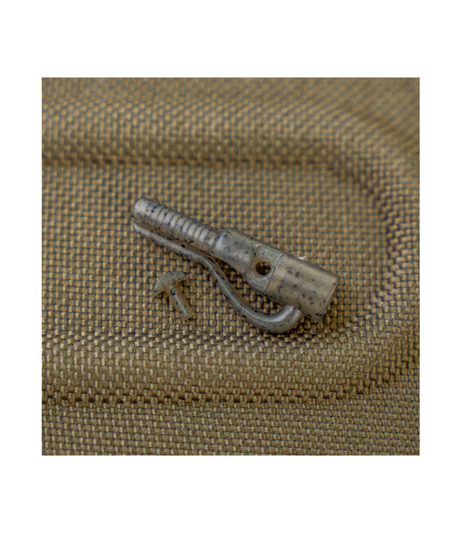 Avid Carp Outline FleckTone Pinned Lead Clips 10pcs – Robuuste Lead Clips met Locking Pins voor Veilige Loodvrijgave, Zware Loden en Running Style Montages