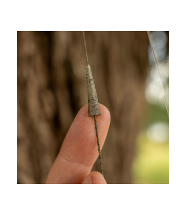 Avid Carp Outline FleckTone Tail Rubbers – Stromlinienförmige Rubber Sleeves für Lead Clips und Inline Bleie mit Weniger Verwicklungen und Besserer Tarnung