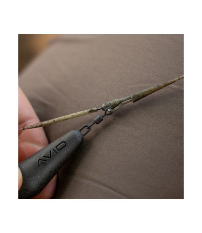 Avid Carp Outline Flecktone Fused Lead Quick Change Clips – Gestroomlijnde Camouflage Lead Clips met Geïntegreerde Quick Change Swivel