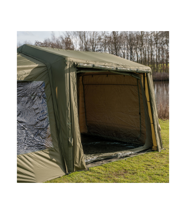 Avid Carp InflataHouse – Grand Abri Social Gonflable Kaki avec Tunnel Porch, Toile 10.000mm et Protection Anti-Condensation