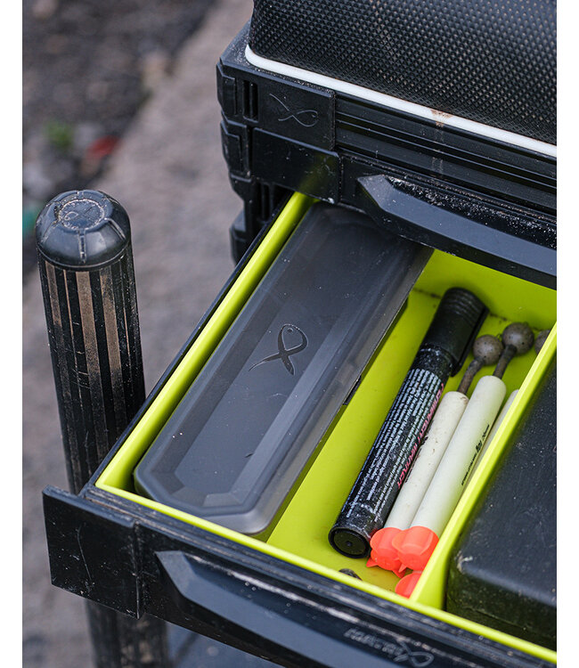 Matrix Slim Accessory Box – Slanke Opbergbox met Magnetisch Deksel, Rubber Seal en Semi-Transparante Afwerking