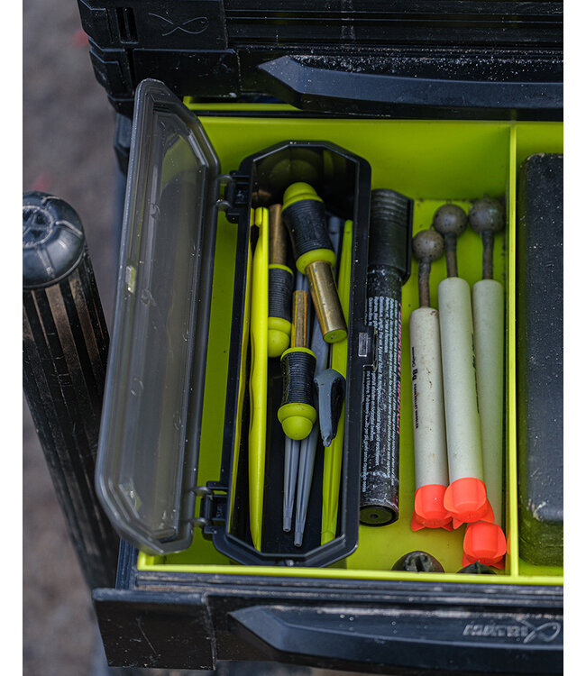 Matrix Slim Accessory Box – Slanke Opbergbox met Magnetisch Deksel, Rubber Seal en Semi-Transparante Afwerking