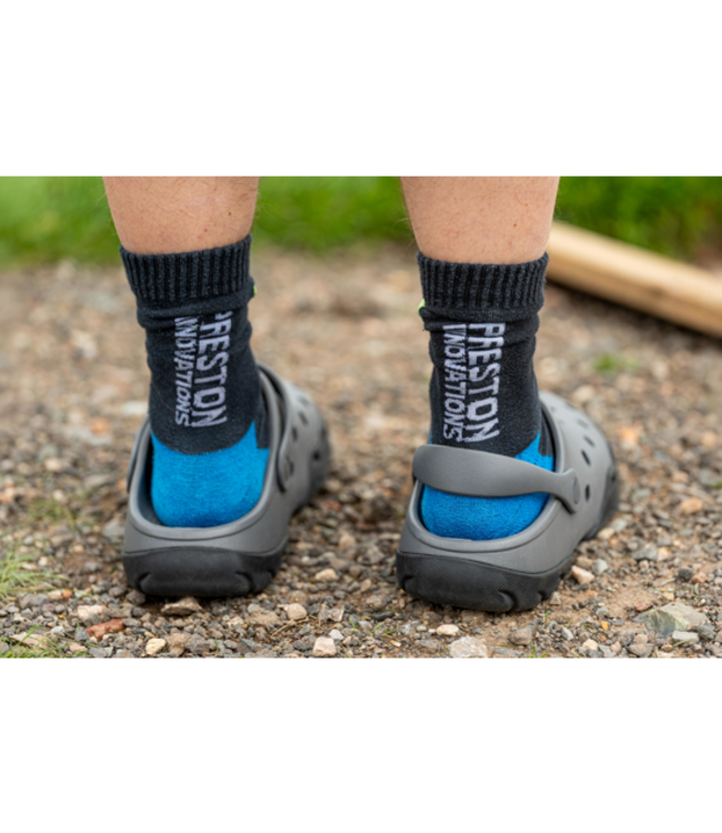 Preston Hydrotech Clogs – Leichte Wasserclogs mit verstärkter Sohle, Drainageöffnungen und Belüftung für warme Angelsessions