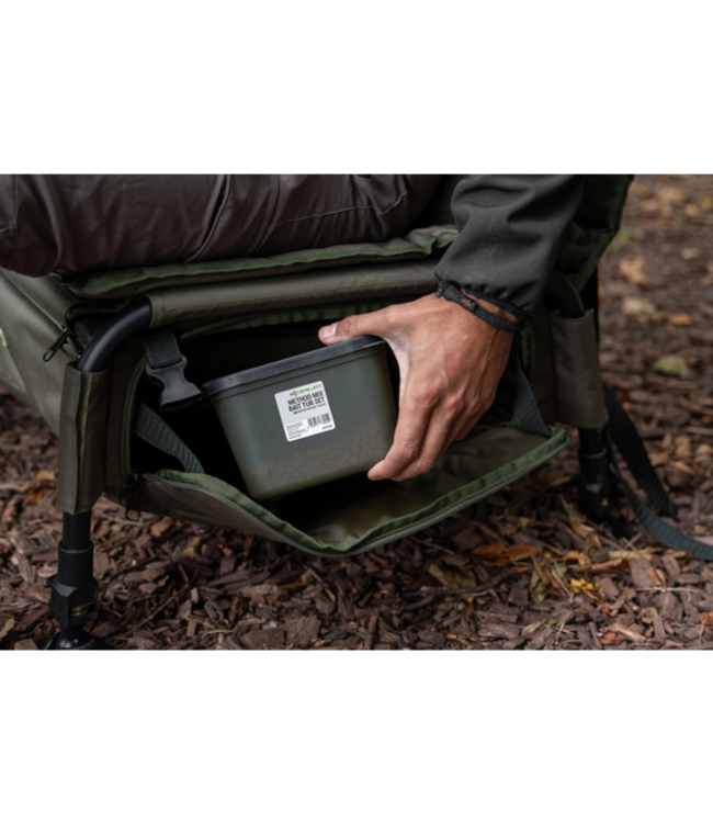 Korum Progress Ruckchair SS – Chaise de Pêche avec Cadre Acier, Carryall Intégré, Bretelles Sac à Dos et Fond Rigide