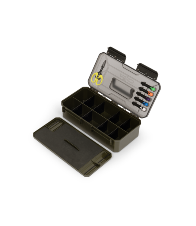 Avid Carp Reload Utility Box – Weather-Sealed Utility Box met Uitneembare Tray, Verdelers en Titanium Retracta Tools