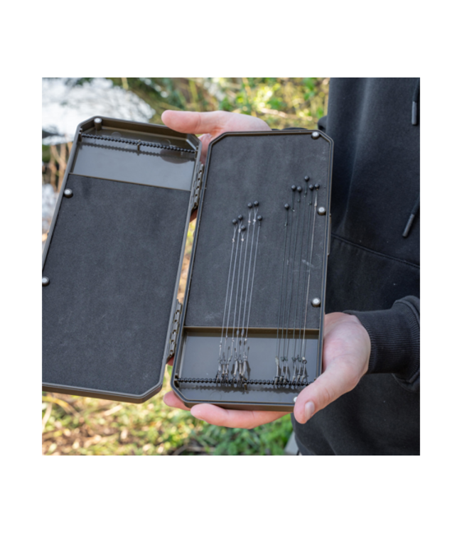 Avid Carp Reload Rig Case Standard – Magnetische Rig Box met Aluminium Hook Bars, Foam Boards en 60 Rig Pins